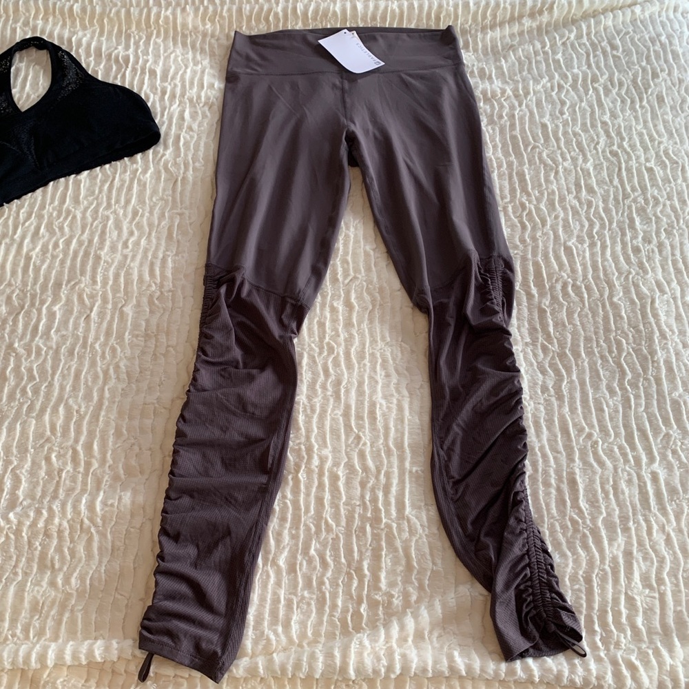 Fabletics Bundle - Picture 6 of 8